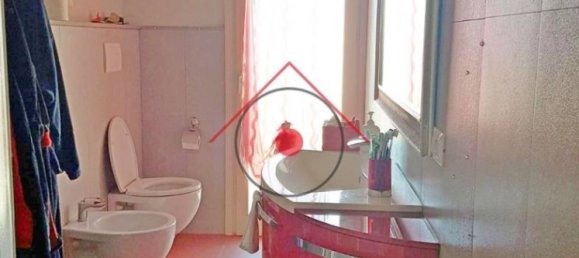 2 Schlafzimmer Haus in Viareggio, Italy, Nr. 40593 7