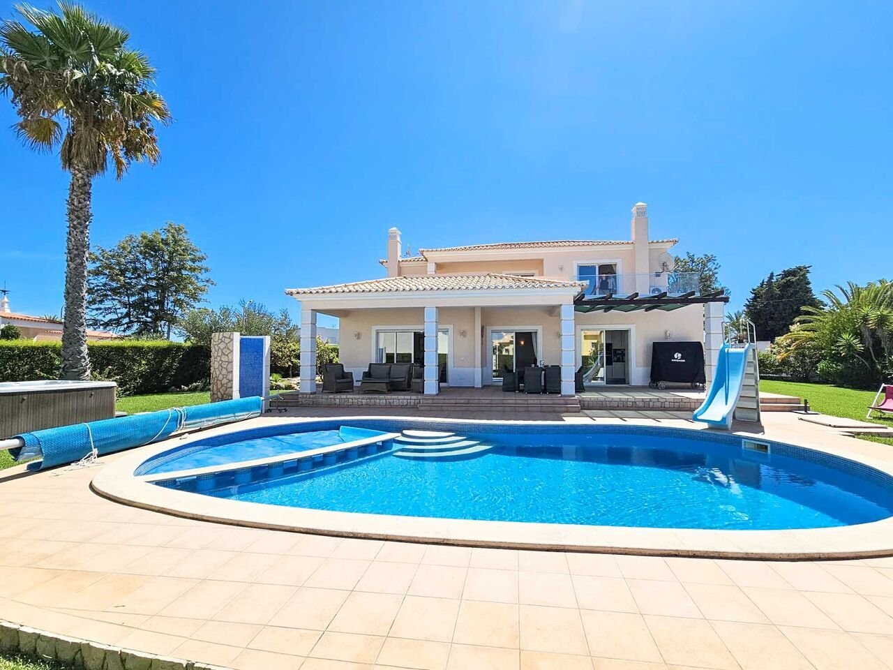 4 Schlafzimmer Villa in Ferragudo, Portugal, Nr. 102522