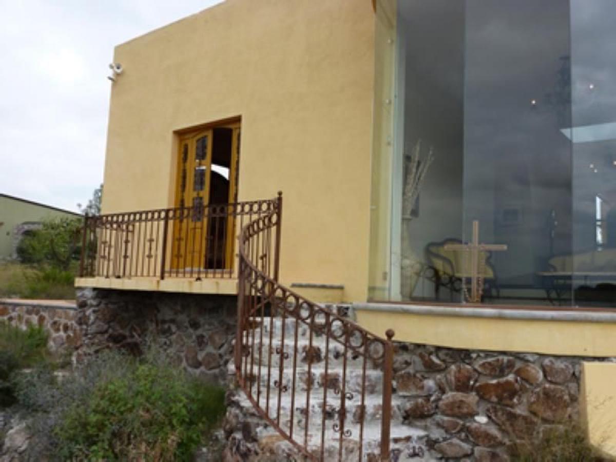 2 bedrooms House in Guanajuato, Mexico No. 158276