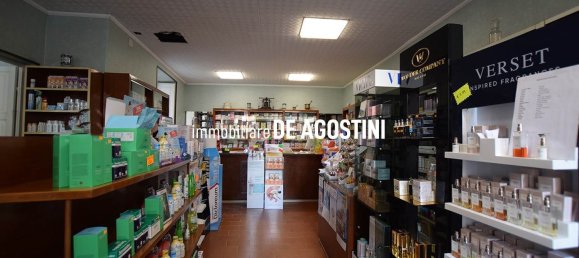 Propriété commerciale à Arona, Italy 100m² No. 78064 4