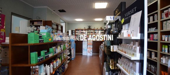 Propriété commerciale à Arona, Italy 100m² No. 78064 5