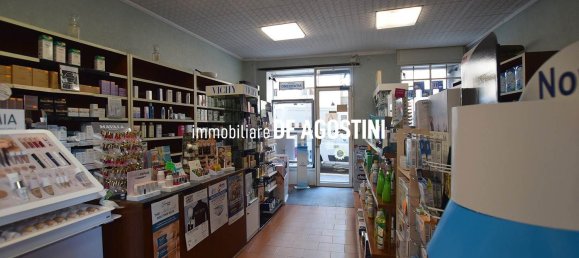 Propriété commerciale à Arona, Italy 100m² No. 78064 3