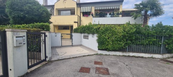 4 rooms Penthouse in San Biagio di Callalta, Italy No. 287677 14