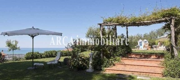 5 Schlafzimmer Villa in Massarosa, Italy, Nr. 325622 5
