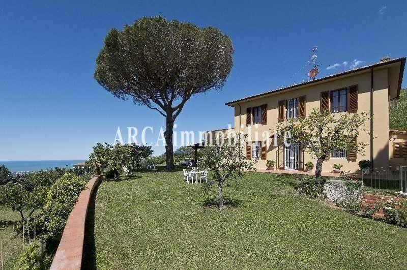 5 Schlafzimmer Villa in Massarosa, Italy, Nr. 325622