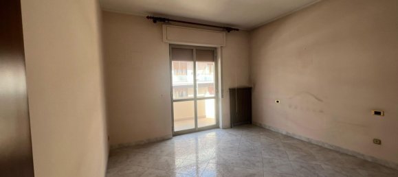 5 rooms Apartment in Pescara, Italy No. 31720 3