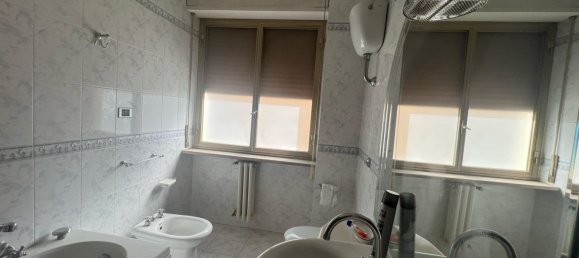 5 rooms Apartment in Pescara, Italy No. 31720 15