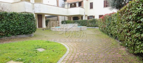 4 rooms Apartment in Medolla, Italy No. 118338 4