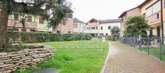 4 rooms Apartment in Medolla, Italy No. 118338 2