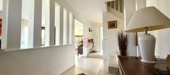 Casa de 5 dormitorios en Le Raincy, France No. 359301 6