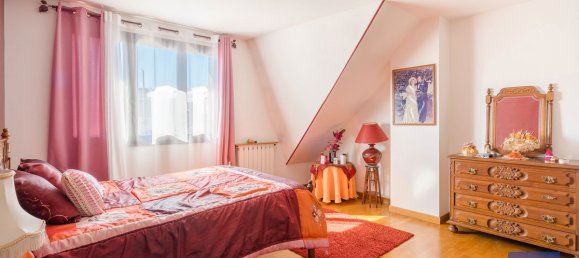 4 bedrooms House in Bondy, France No. 118057 8