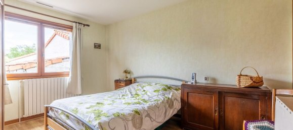 4 bedrooms House in Puy-de-Dome, France No. 339294 9