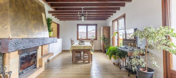 4 bedrooms House in Puy-de-Dome, France No. 339294 5