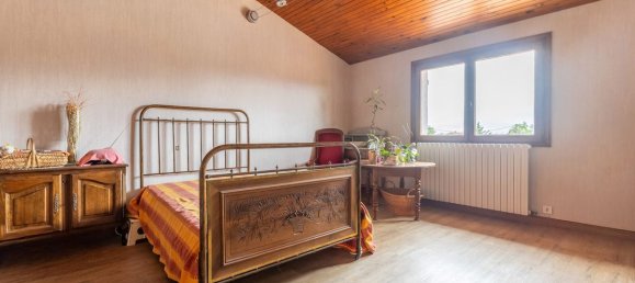 4 bedrooms House in Puy-de-Dome, France No. 339294 11