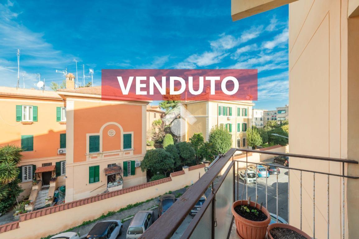 Apartamento de 4 divisões em Rome, Italy N.º 2497