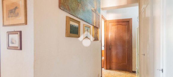 Apartamento de 4 divisões em Rome, Italy N.º 2497 24