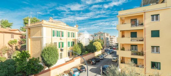 Apartamento de 4 divisões em Rome, Italy N.º 2497 21