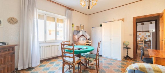 Apartamento de 4 divisões em Rome, Italy N.º 2497 18