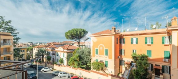 Apartamento de 4 divisões em Rome, Italy N.º 2497 25