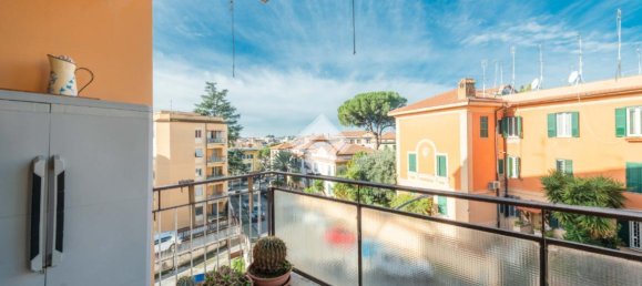 Apartamento de 4 divisões em Rome, Italy N.º 2497 12