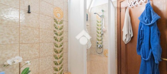 Apartamento de 4 divisões em Rome, Italy N.º 2497 19