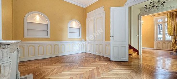 5 bedrooms House in Tours, France No. 311320 8