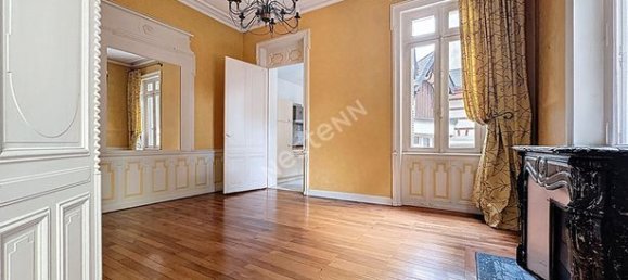 5 bedrooms House in Tours, France No. 311320 9