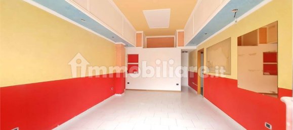 Коммерческая недвижимость с 1 комнатой в Collepasso, Италия № 112143 2