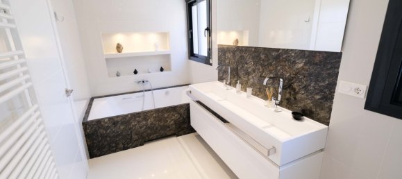 4 bedrooms Villa in Torrevieja, Spain No. 8837 3