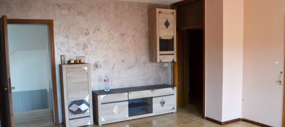 5-salle Appartement à Fermignano, Italy No. 269399 5