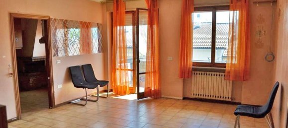5-salle Appartement à Fermignano, Italy No. 269399 2