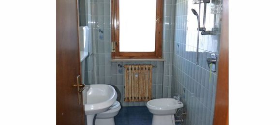 5-salle Appartement à Fermignano, Italy No. 269399 15