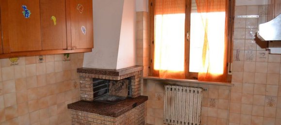 5-salle Appartement à Fermignano, Italy No. 269399 3