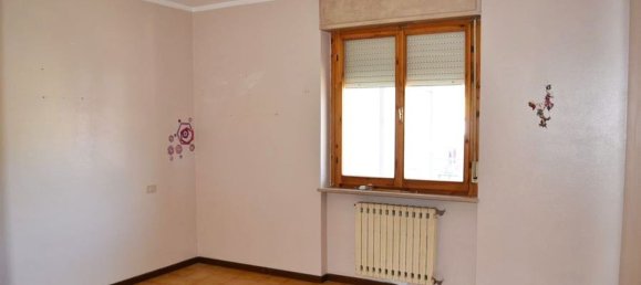 5-salle Appartement à Fermignano, Italy No. 269399 7