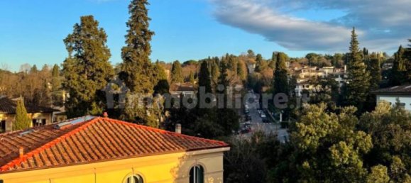 3 Schlafzimmer Penthouse in Florence, Italy, Nr. 337590 12