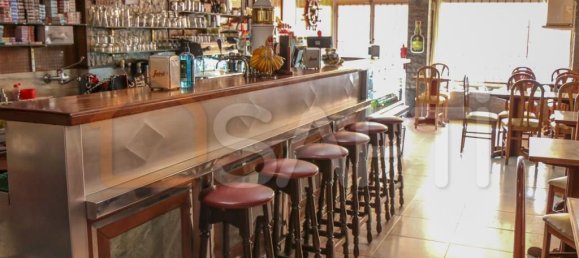 64m² Commercial property in Oeiras, Portugal No. 80306 3