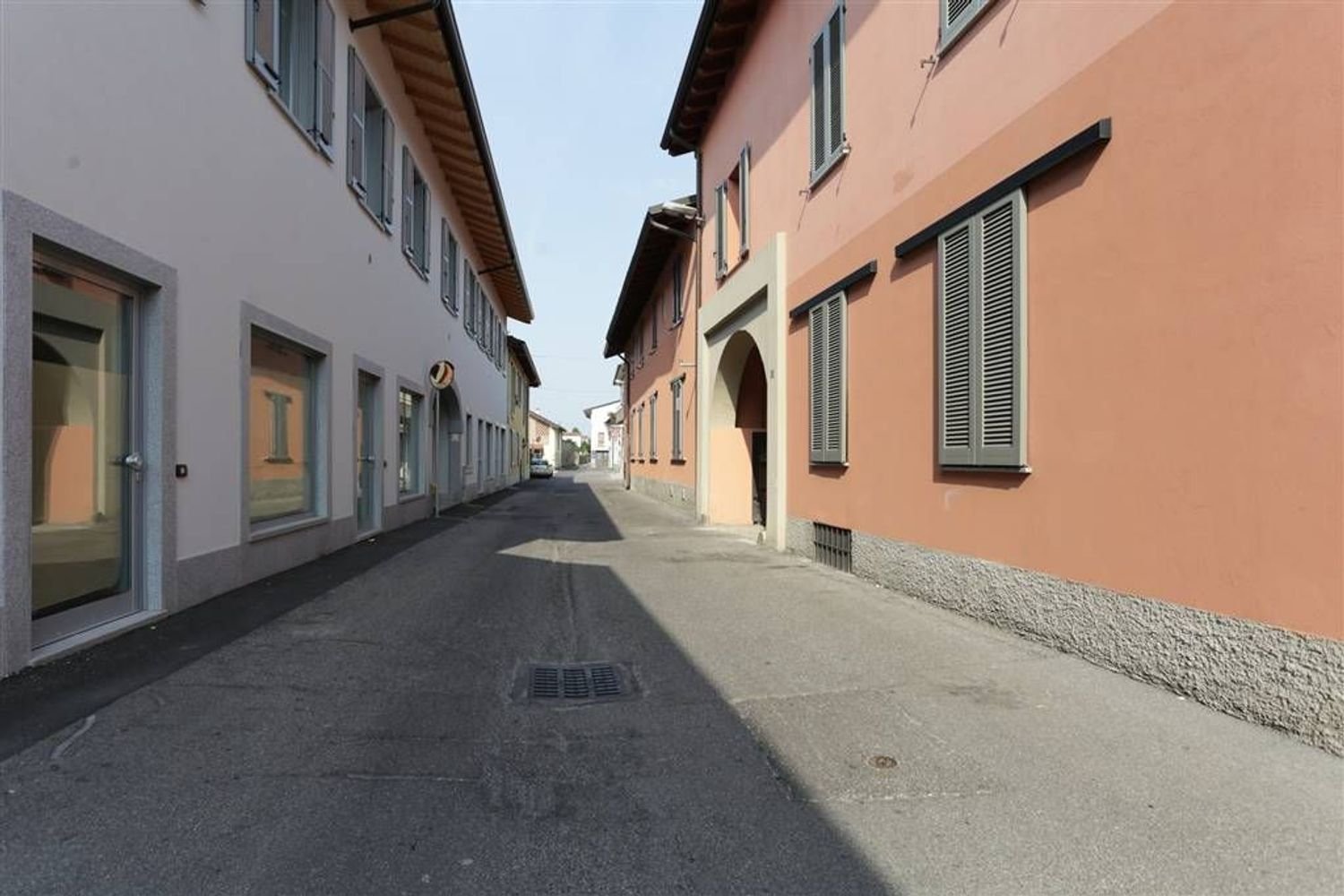  عقار تجاري في Cornate d'Adda, Italy 43متر مربع رقم 85114