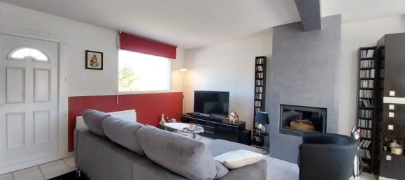 3 Schlafzimmer Haus in Chateauneuf-d'Ille-et-Vilaine, France, Nr. 193066 4