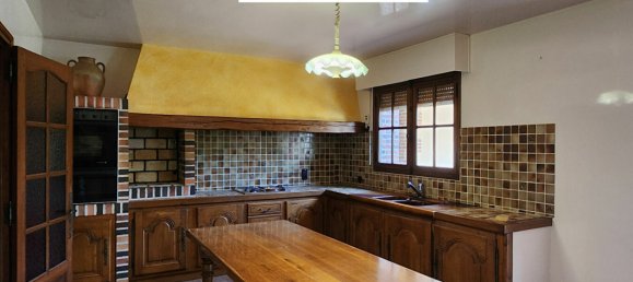 Casa de 5 dormitorios en Tigy, France No. 246555 5