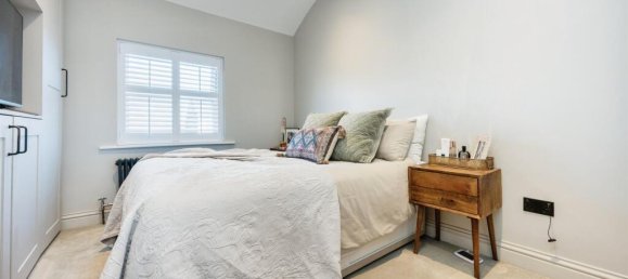 2 bedrooms House in Bushey, United Kingdom No. 6216 22