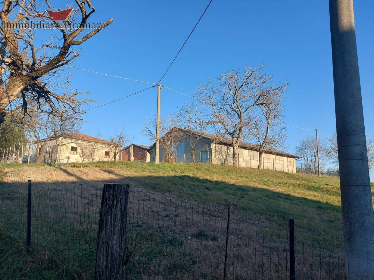 Casa de 5 divisões em Borgonovo Val Tidone, Italy N.º 33121