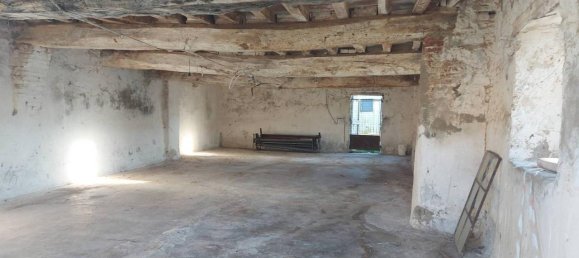 Casa de 5 divisões em Borgonovo Val Tidone, Italy N.º 33121 8