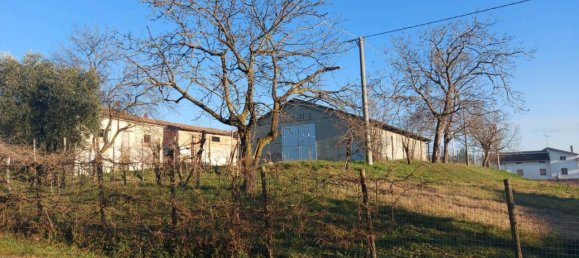 Casa de 5 divisões em Borgonovo Val Tidone, Italy N.º 33121 3