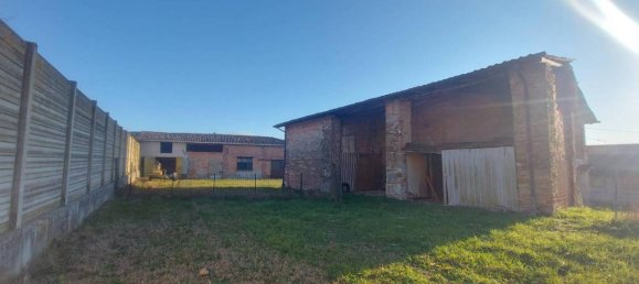 Casa de 5 divisões em Borgonovo Val Tidone, Italy N.º 33121 11