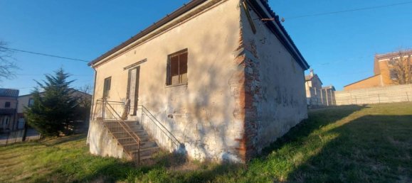 Casa de 5 divisões em Borgonovo Val Tidone, Italy N.º 33121 14