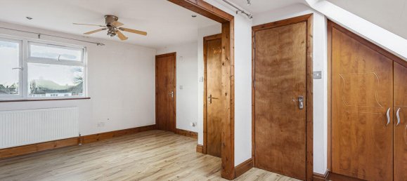 Дом с 4 спальнями в Хаунслоу, Великобритания № 8482 17