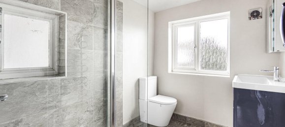 Дом с 4 спальнями в Хаунслоу, Великобритания № 8482 22