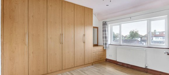 Дом с 4 спальнями в Хаунслоу, Великобритания № 8482 4