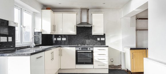 Дом с 4 спальнями в Хаунслоу, Великобритания № 8482 13