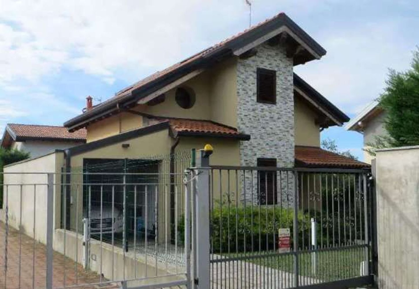 Дом с 3 комнатами в Кольяте, Италия № 3656